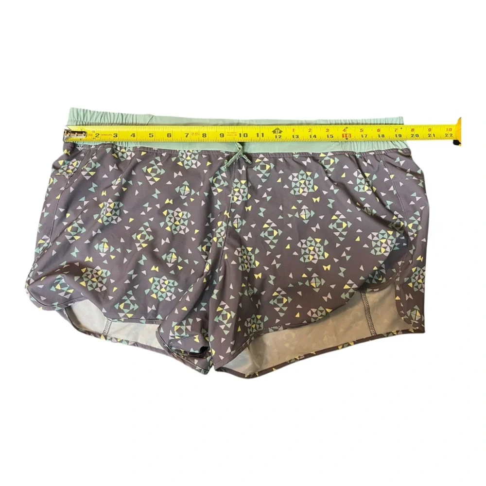 Patagonia Women's Nine Trails Running Shorts Lined 4” Inseam Smokey Violet SZ XL